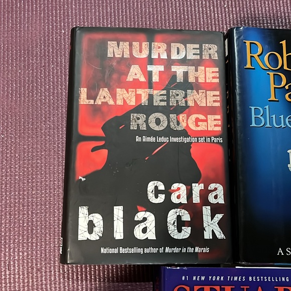 3 hardcover crime fiction - Picture 3 of 3